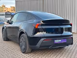 Tesla Model Y Standard RWD - Tesla Gebrauchtwagen von 2025