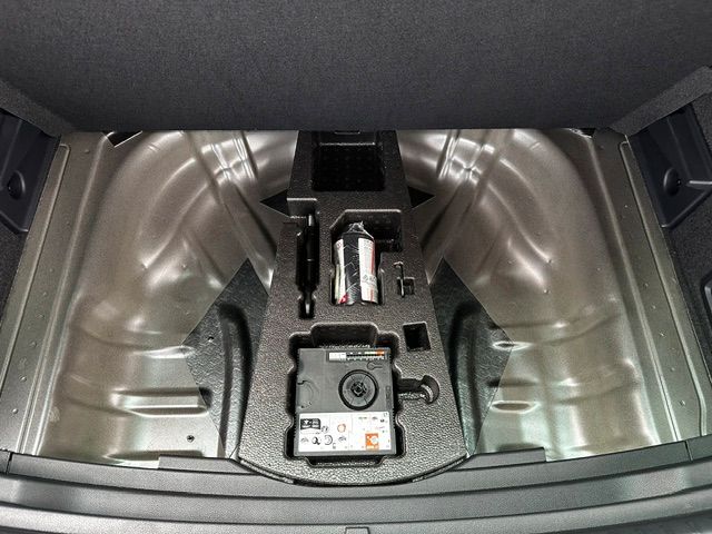 Karoq Ambition KAMERA;CARPLAY;PDC;KESSY