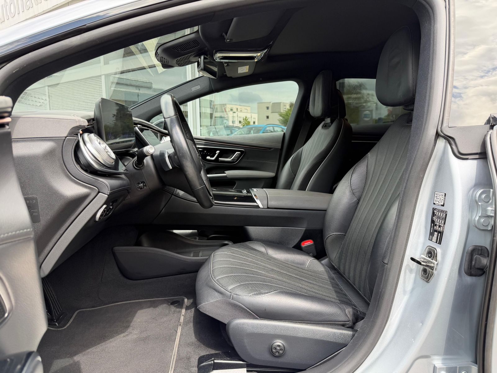 Fahrzeugabbildung Mercedes-Benz EQS  450+ AIRMAT+PANO+LED+SHZ+MEMO+ACC+WP+360°+