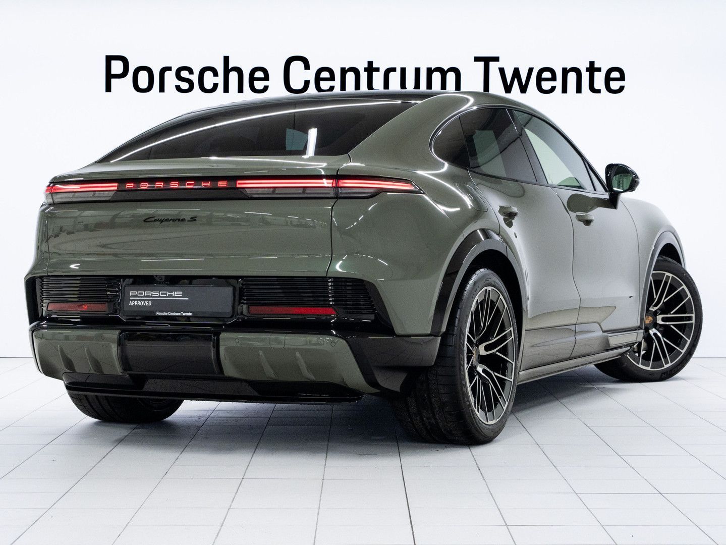 Porsche Cayenne S Coupé Electric imagem 3