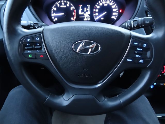 Fahrzeugabbildung Hyundai i20 Sport/OZ-Felgen/Navi/Kamera/SitzH/