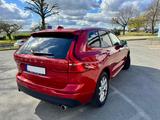Volvo XC60 D4 Momentum Geartronic Momentum - rote Volvo XC60