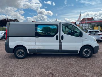 Renault Trafic - 8