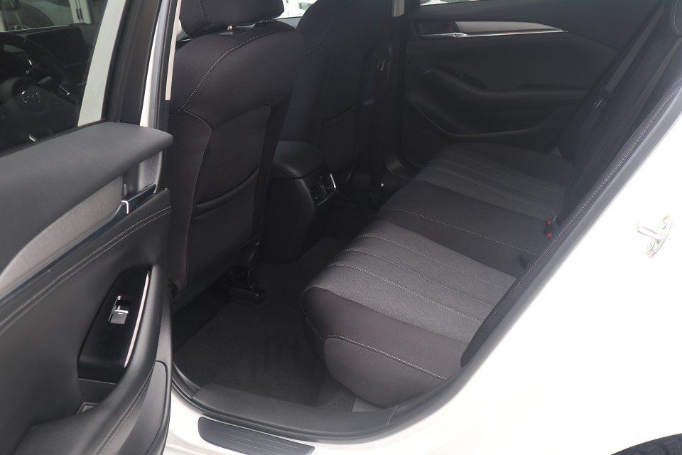 Fahrzeugabbildung Mazda 6 L Center-Line G-165 AT NAVI ACAA SHZ HUD 360°
