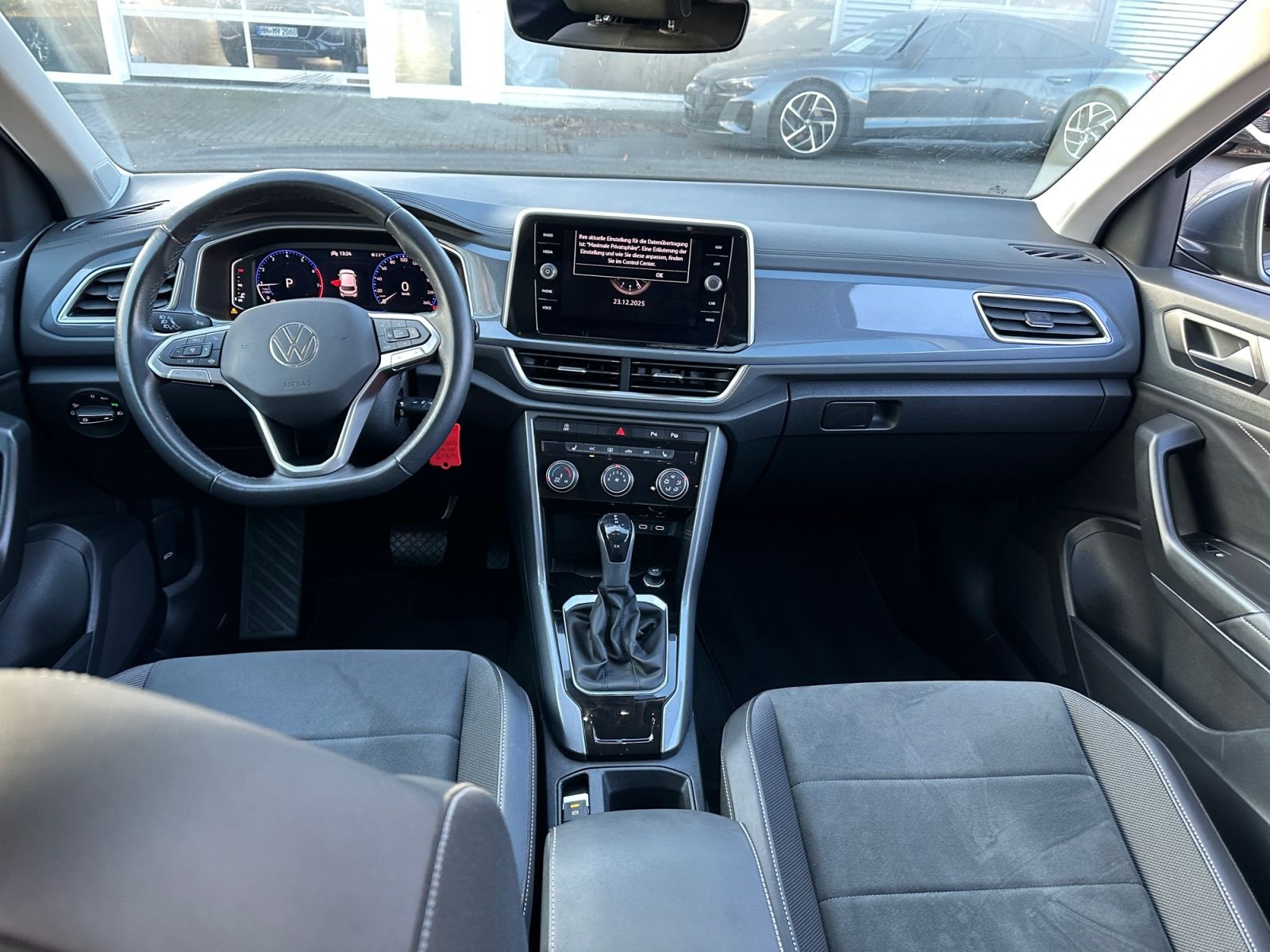 Volkswagen T-Roc - Bild 13