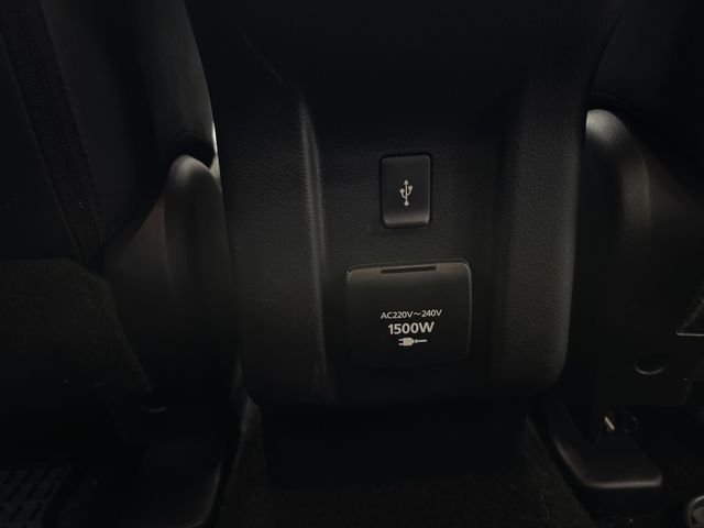 Mitsubishi Outlander PHEV PLUS Spirit-Paket 2.4 MIVEC 4WD