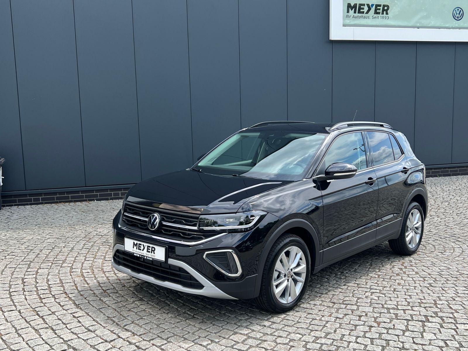 Fahrzeugabbildung Volkswagen T-Cross Life 1.5 TSI DSG *IQ.Light, Kamera, 17'-
