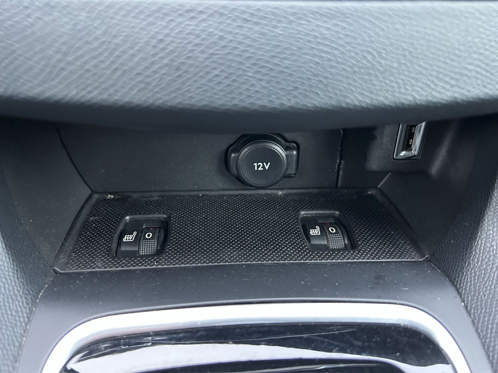 Fahrzeugabbildung Peugeot 308 SW Allure°Automatik°AHK°Kamera°Navi°1.Hand°