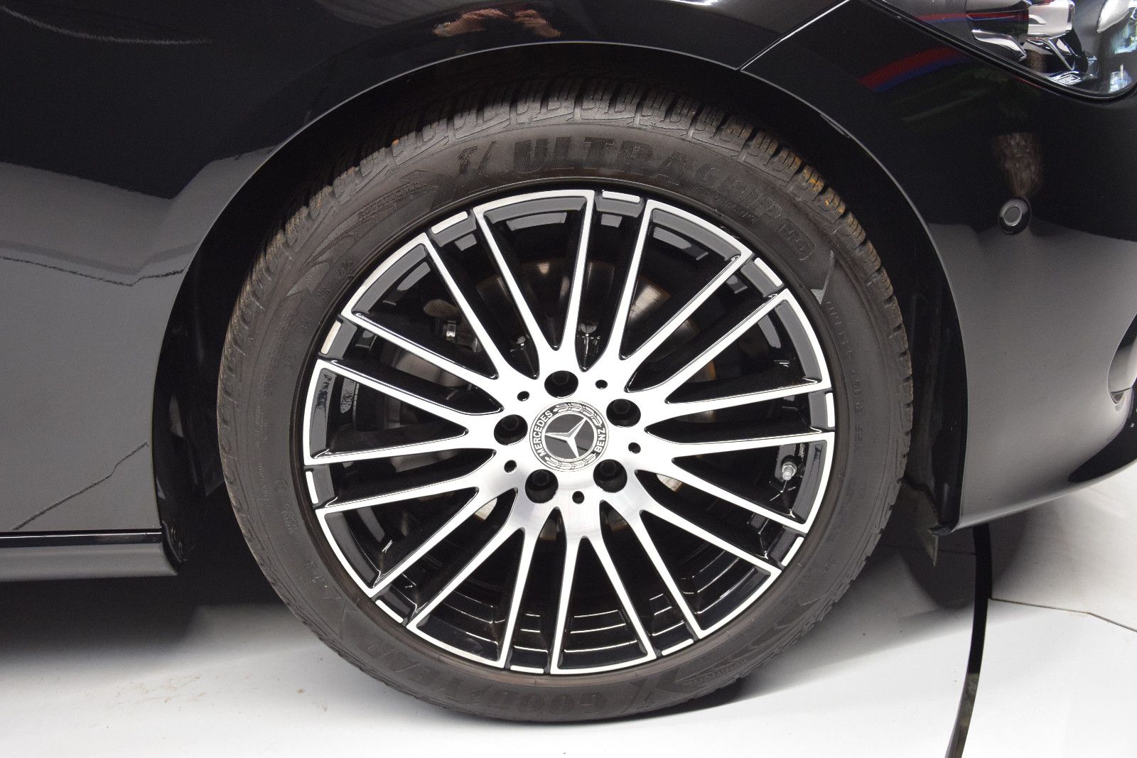 Fahrzeugabbildung Mercedes-Benz C 180 T-Modell Avantgarde MBUX Ambiente Kamera