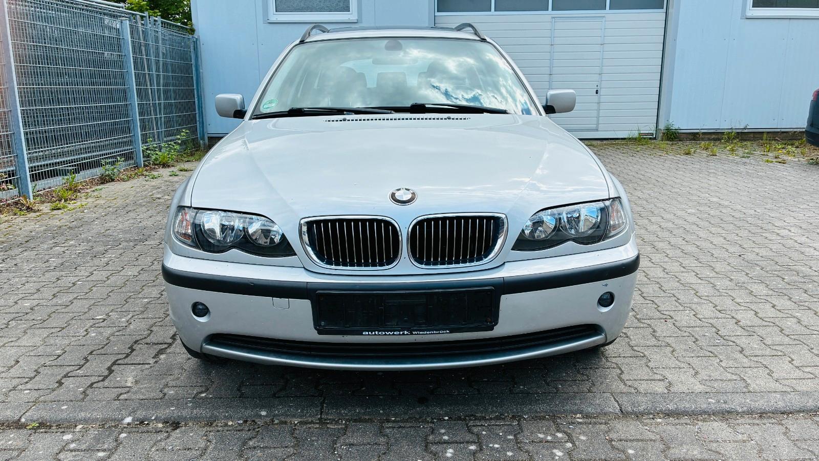 BMW 316 2004 — вигляд ззаду
