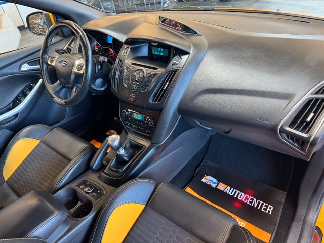 MYAUTOCENTER – Gebraucht- und Jahreswagen mit Werkstattservice in Pfaffenhofen Ford Focus *RECARO*SPORT*SitzHZ*2-ZONEN*TÜV 0127*