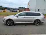 Volkswagen VW Passat Variant Highline mit Panoramadach  - Volkswagen Passat in Hamburg: Variant