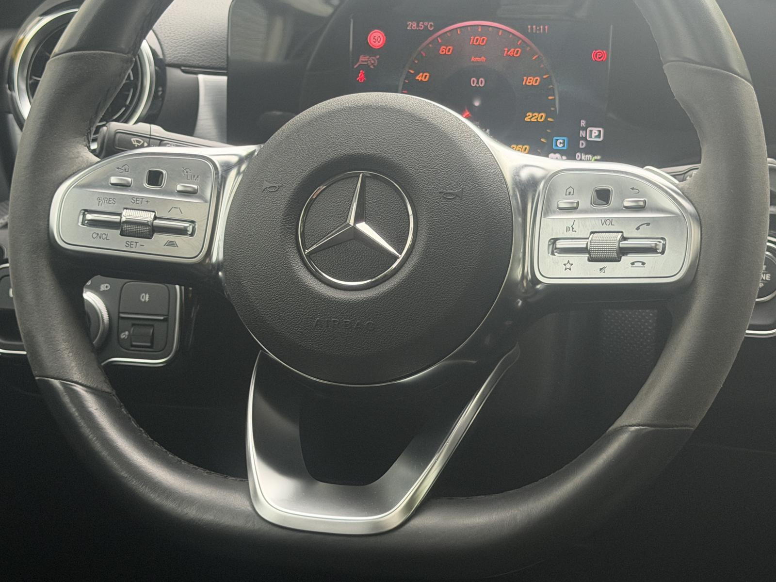 Mercedes-Benz A 250 e AMG LED MBUX Distronic Pano Kamera-360°