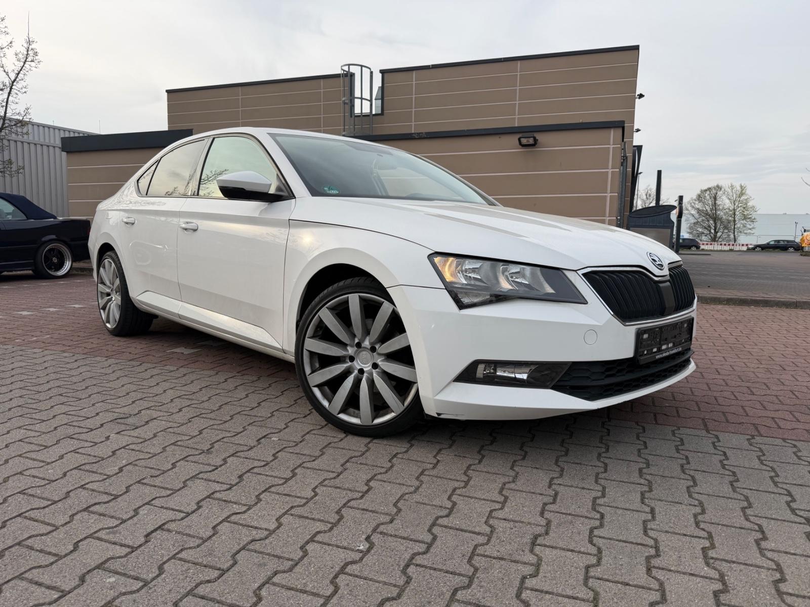 Skoda Superb Lim. Active