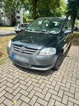 Volkswagen VW Fox  praktischer Zweitwagen abzugeben - Volkswagen Fox in Düsseldorf