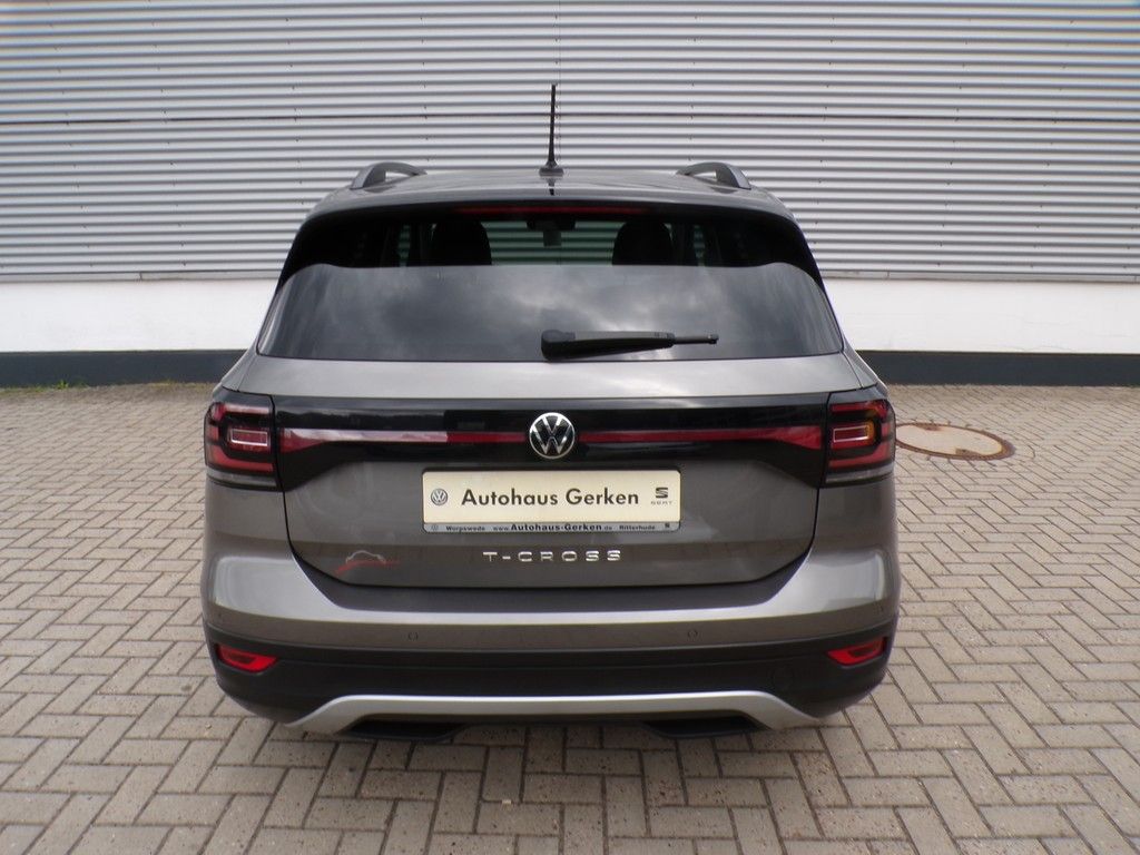 Fahrzeugabbildung Volkswagen T-Cross 1.0 TSI DSG Life *AHK*LED*NAVI*LaneAssis