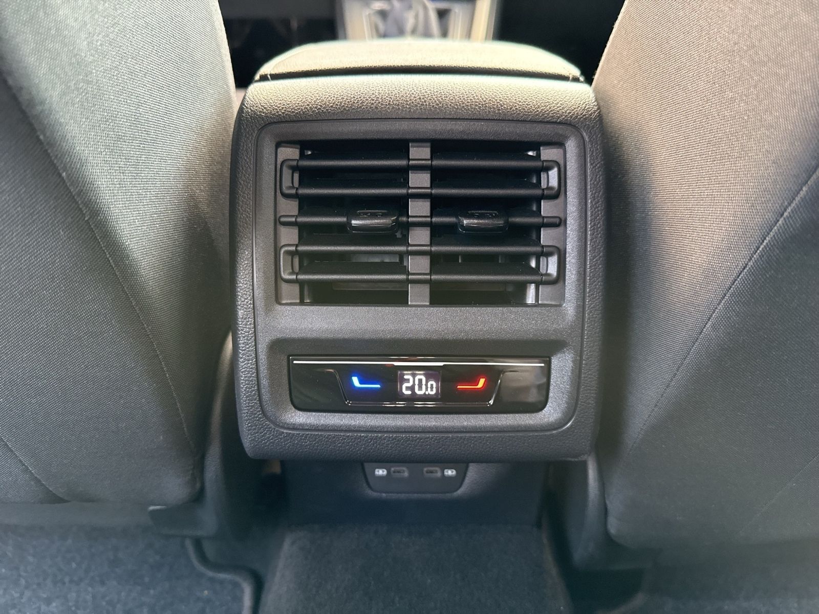 Golf Variant 1.0 TSI Active, LED, Navi, App, Shz
