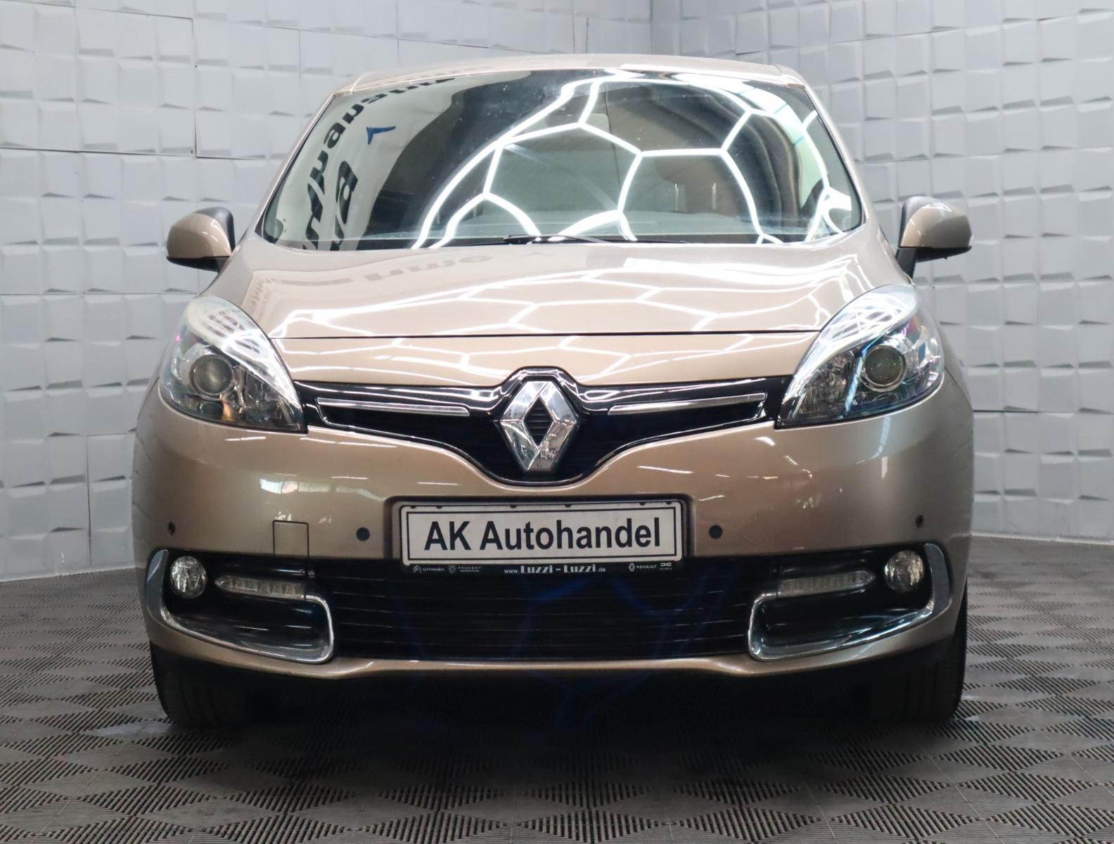 Renault Scenic 2013 — rear view