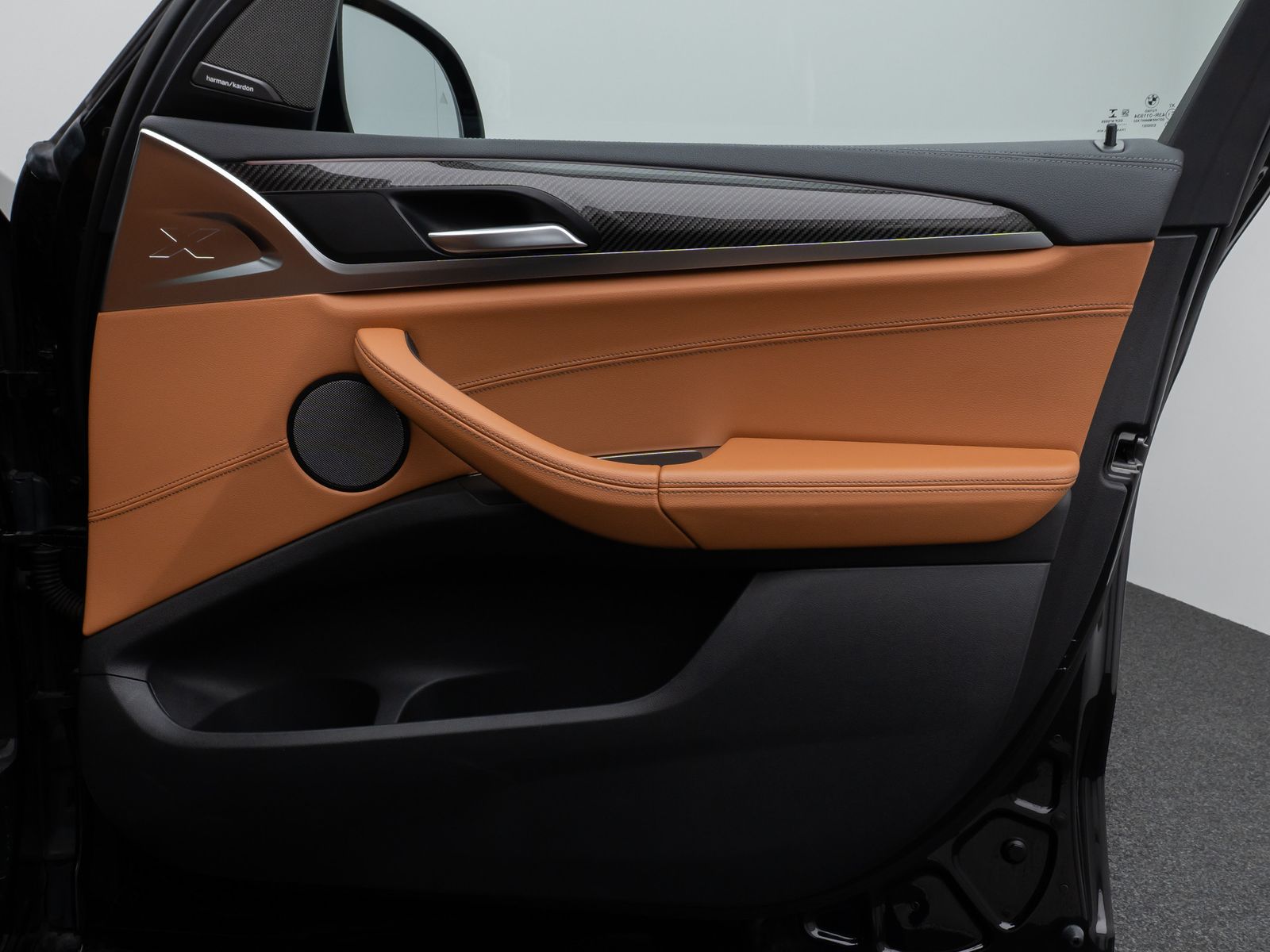 Fahrzeugabbildung BMW X3 M40d Panorama 360°HUD DAB H/K AHK Komfort 21"