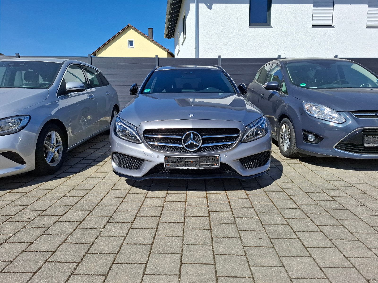 MERCEDES-BENZ C 220d T 4m  AMG Line  8x Räder / Bi-Xenon