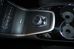 Fahrzeugabbildung Ford S-Max 2,0 EcoBlue Business Automatik + AHK + LED