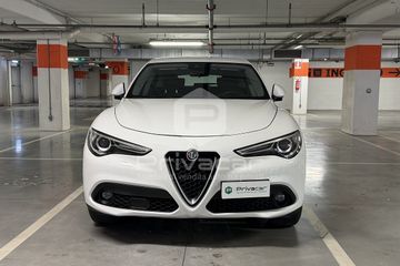 Alfa-Romeo Stelvio - 2