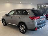 Mitsubishi Outlander 2.2 DI-D 4WD Top 7-Sitzer|AHK|STANDHZ| - Mitsubishi Outlander: 2wd