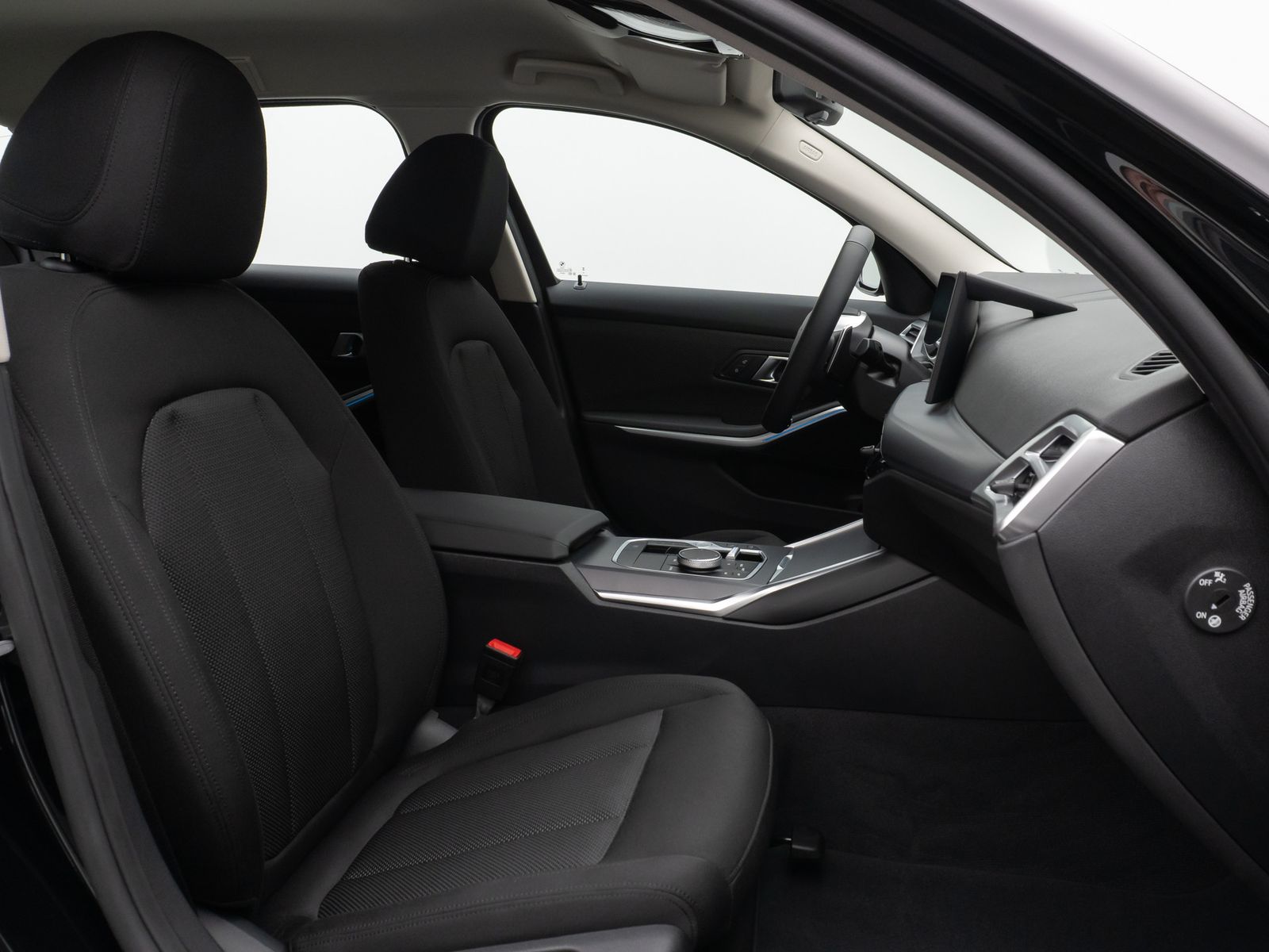 Fahrzeugabbildung BMW 320d Kamera DAB Sportlenkrad Komfort AHK Alarm