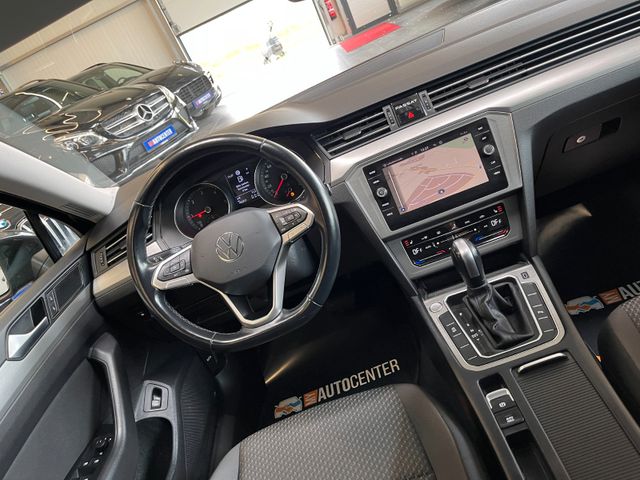 Volkswagen Passat Variant *LED*AHK*ACC*3ZONEN*1HAND*