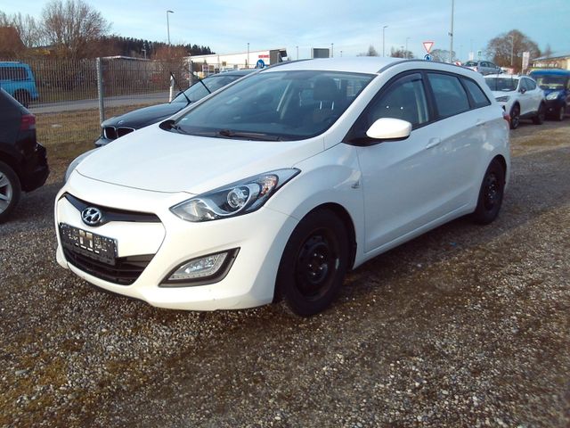 Hyundai i30 cw Style  Klima Sitzh. 8.Fachbereift AHK