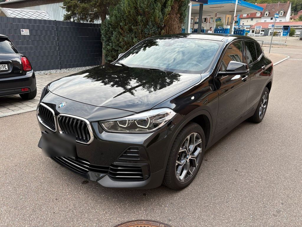 Image of BMW X2
