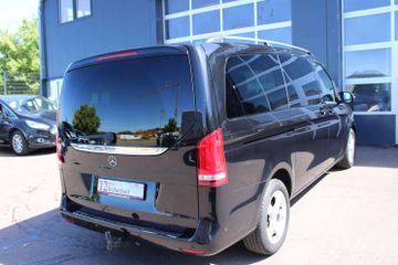 Mercedes V 220 - 3