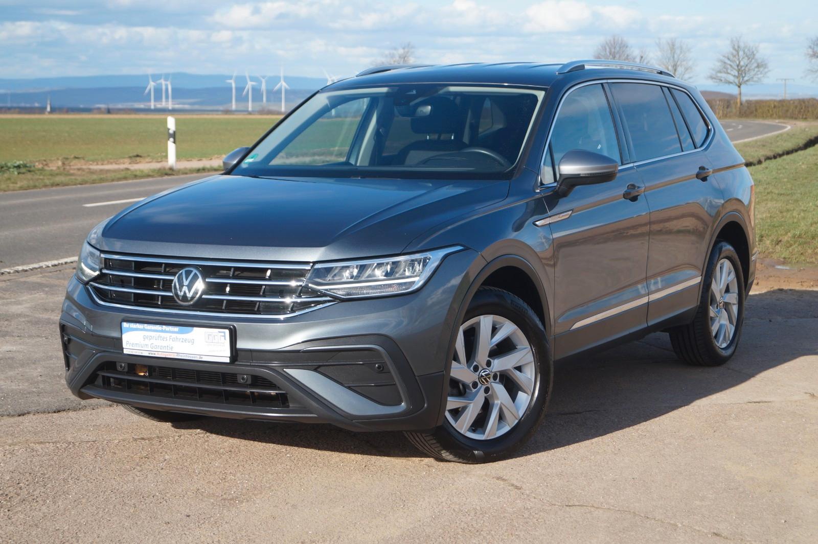 Volkswagen Tiguan Allspace Life +Navi+7-Sitzer+AHK+