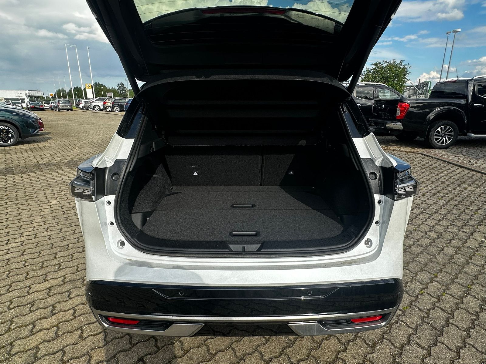 Fahrzeugabbildung Nissan Qashqai Tekna+