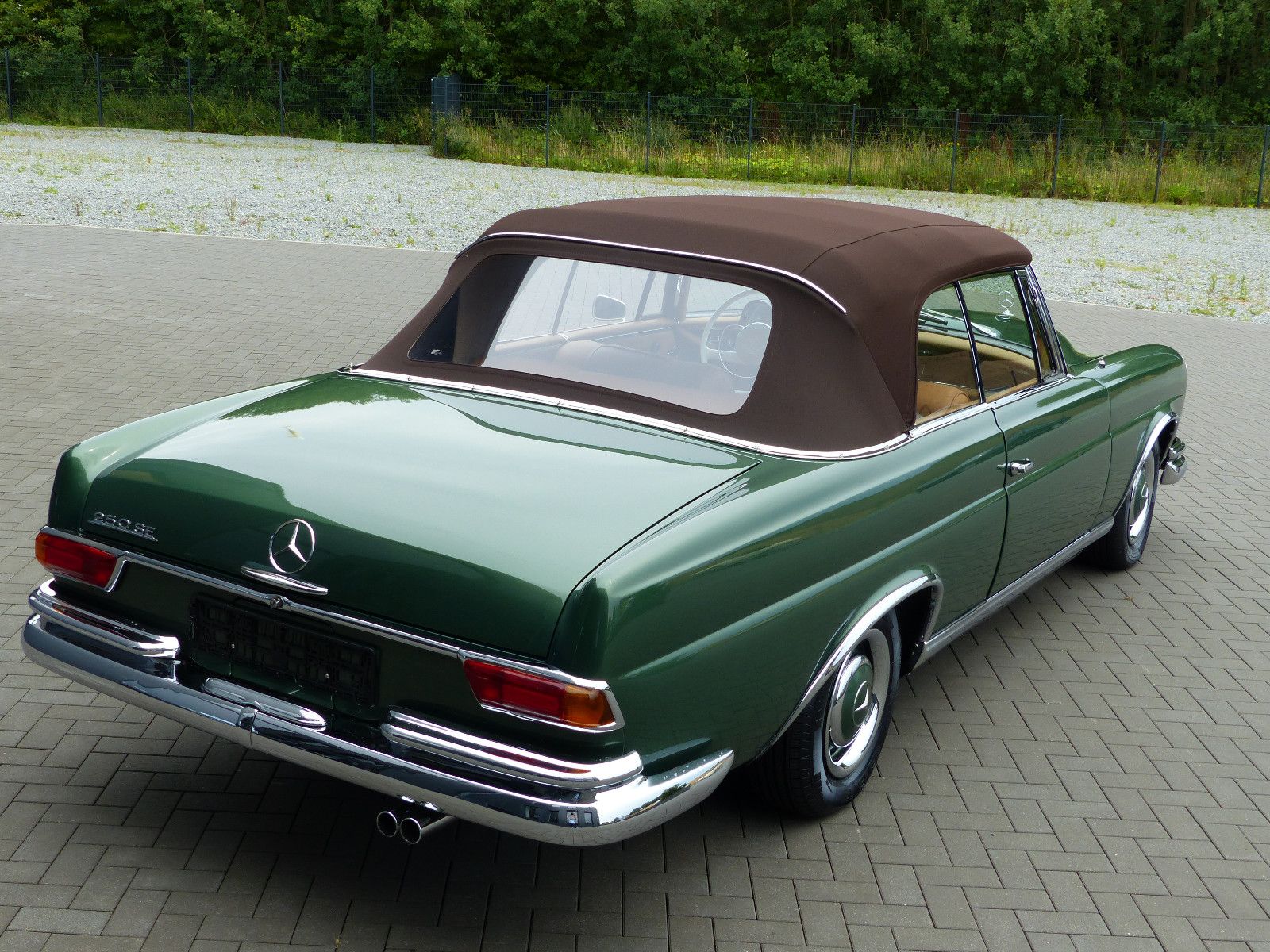 Fahrzeugabbildung Mercedes-Benz 250 SE Cabriolet Conversion