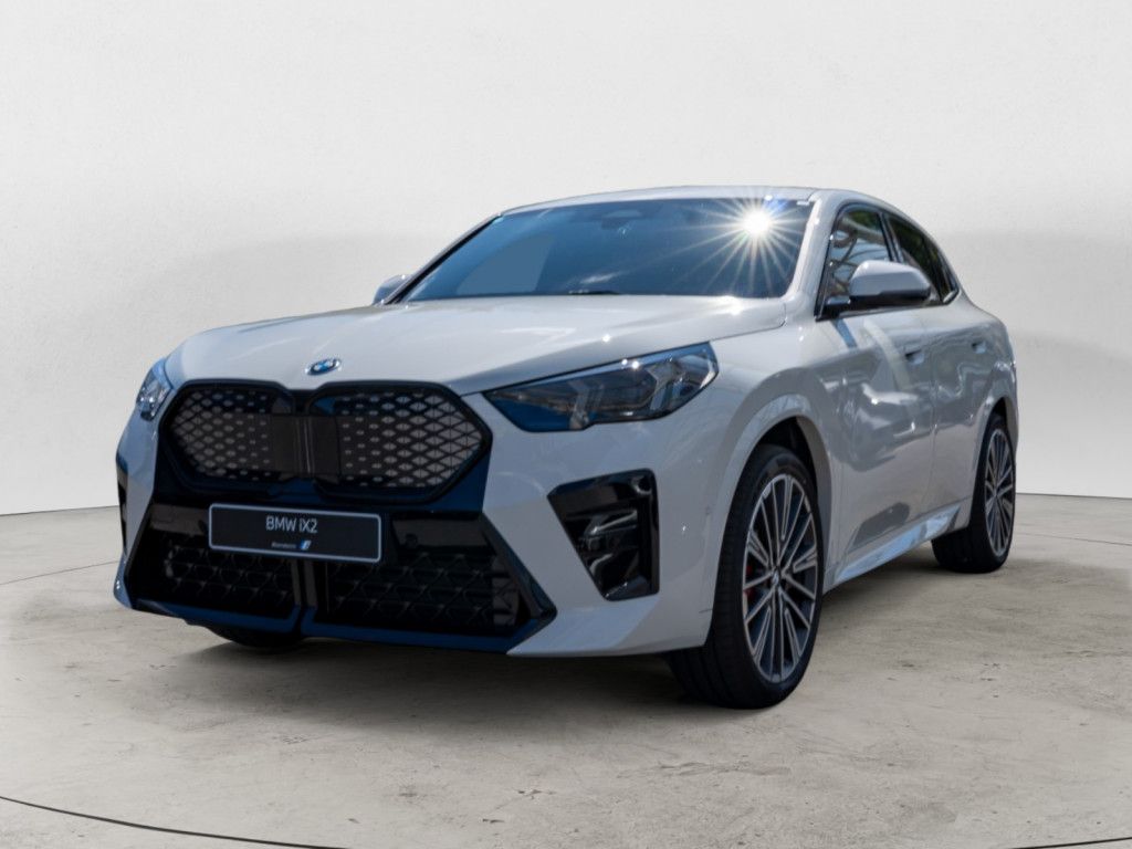 BMW iX2 - Bild 2