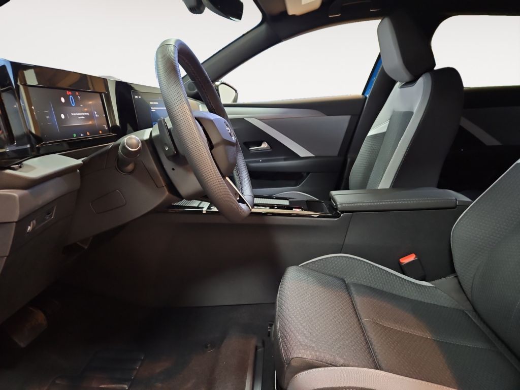 Fahrzeugabbildung Opel Astra 1.2 Turbo Hybrid 48 V Edition (L)