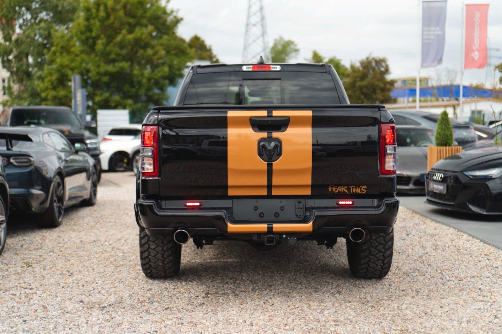 Fahrzeugabbildung Dodge RAM 5.7 V8 HEMI 4x4 OFFROAD Night RAPTOR 19%