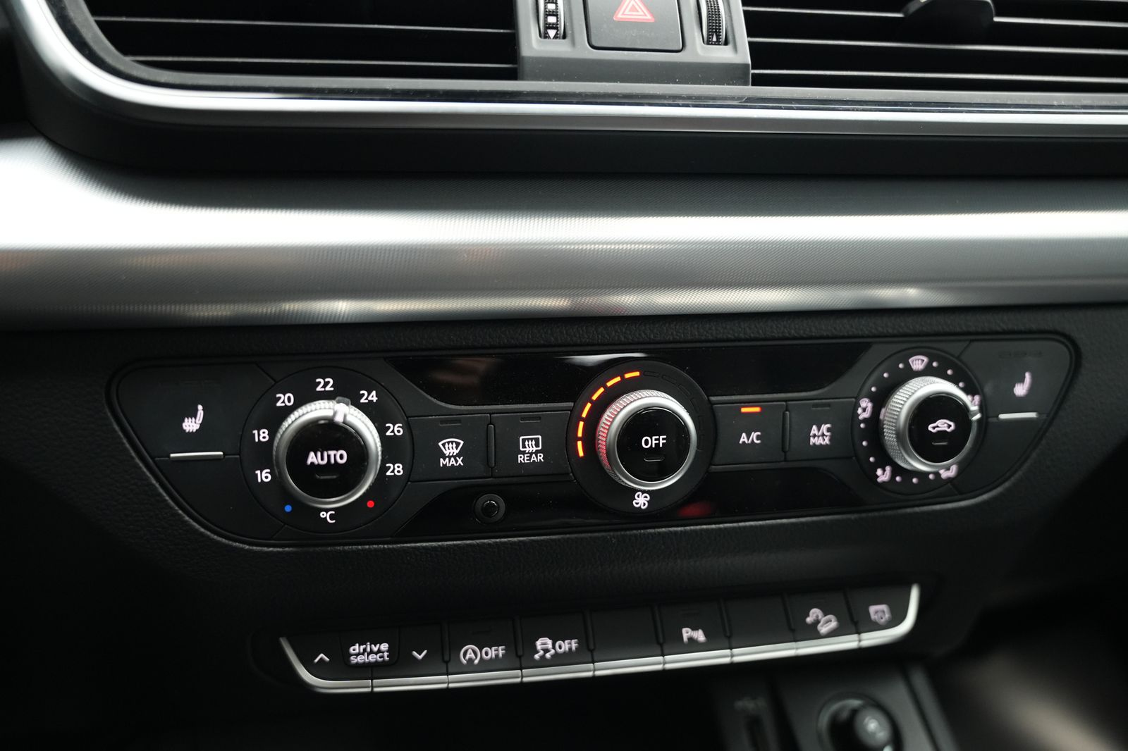 Fahrzeugabbildung Audi Q5 40 TDI *S-Line*Virtual*Rückfahrkamera*Navi