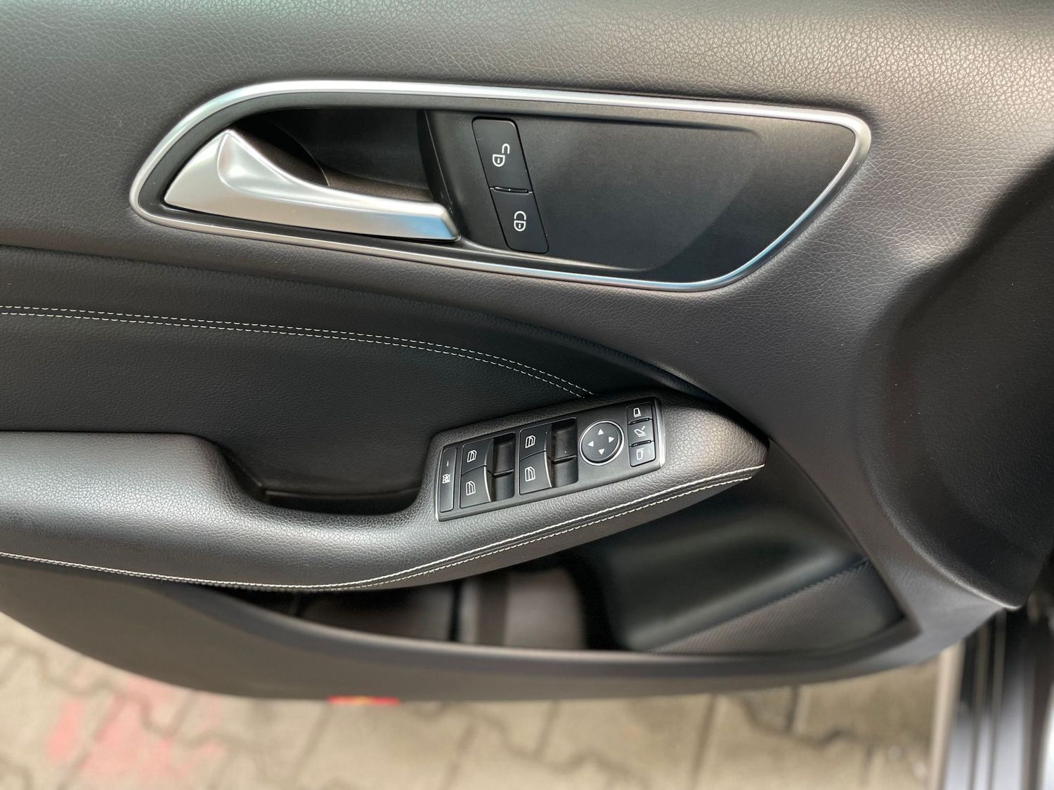 Fahrzeugabbildung Mercedes-Benz B 180 Sport #Bi-Xen#Tempomat#PDC#Klima#Navi