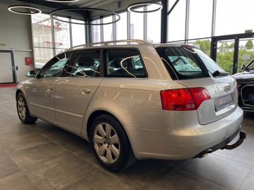 Audi A4 Avan 3.0 TDI quattro *SZHZ*PDC*TEMPOMAT*KLIMA
