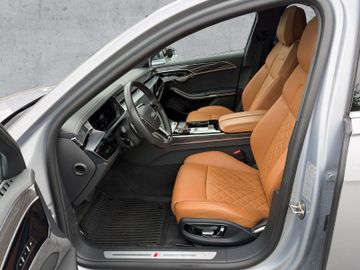 Audi S8 - 12