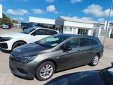 Opel Sports Tourer Elegance - Opel Astra: Elegance
