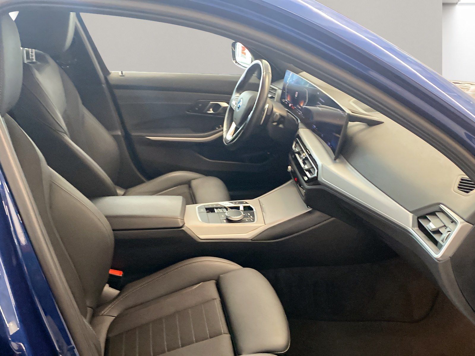 BMW 330e xDrive Touring AHK Driv.Assist.Prof Kamera foto 5
