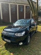 Mitsubishi Outlander 2.2 DI-D Intense 4WD, 7 Sitze - Mitsubishi Outlander in Herne