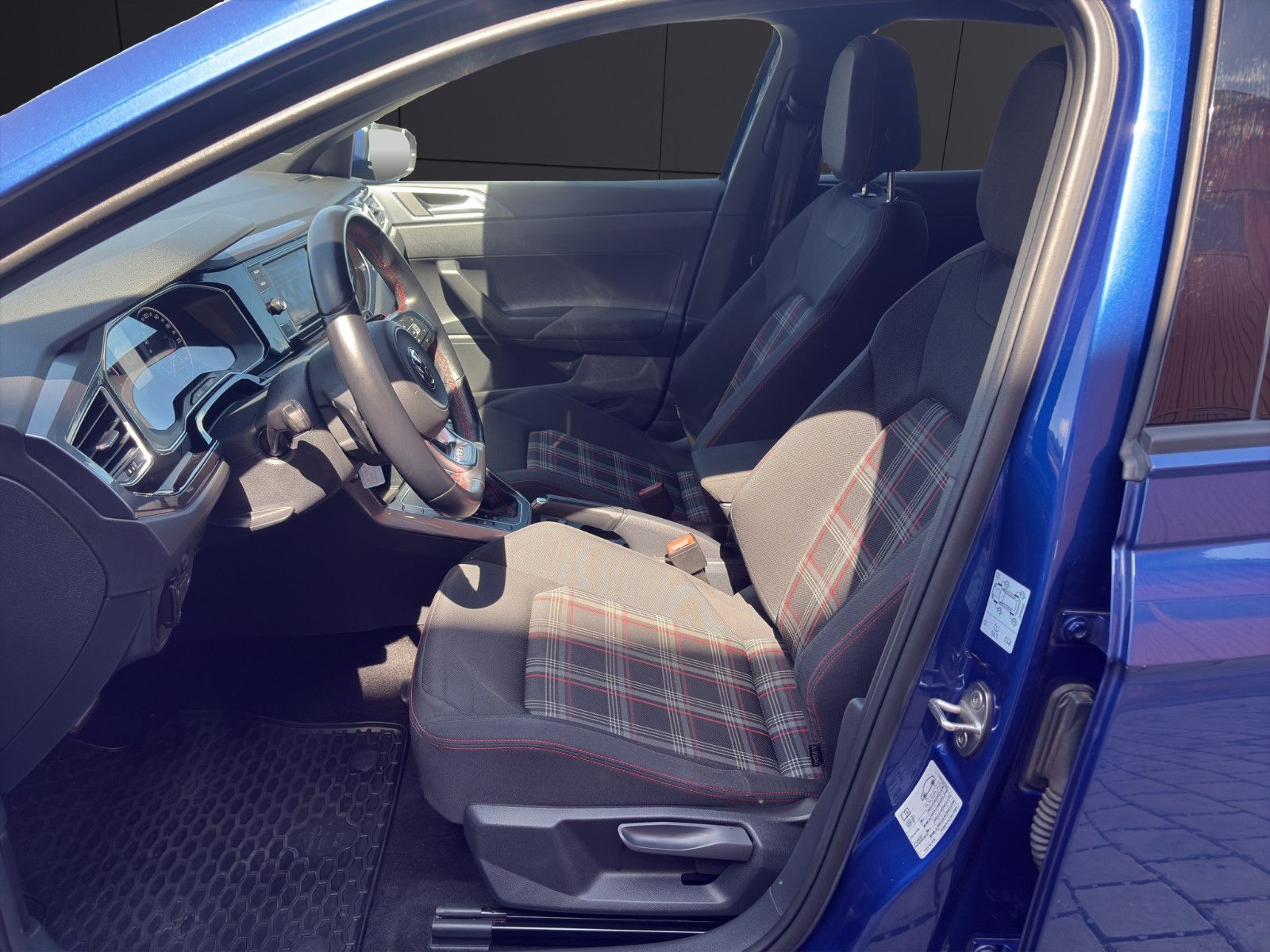 Fahrzeugabbildung Volkswagen Polo VI GTI/ACC/Ambiente/Winter Paket/Sport