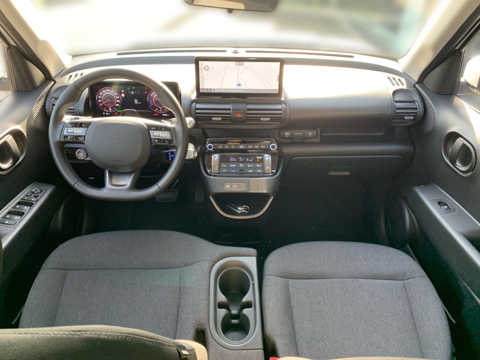 Fahrzeugabbildung Hyundai INSTER Select Elektro 49 kWh Navi Allwetter