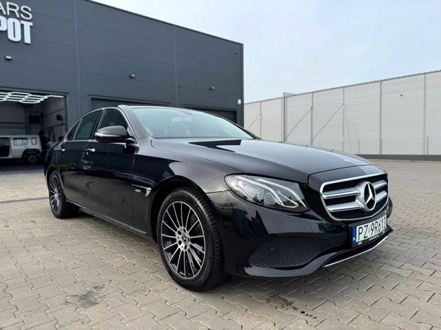 MERCEDES-BENZ E 200 AVANTGARDE Autom. AVANTGARDE