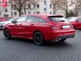 Mercedes-Benz CLA 180 Urban LED Navi Sitzheizung PDC - Mercedes-Benz CLA 180: Automatik