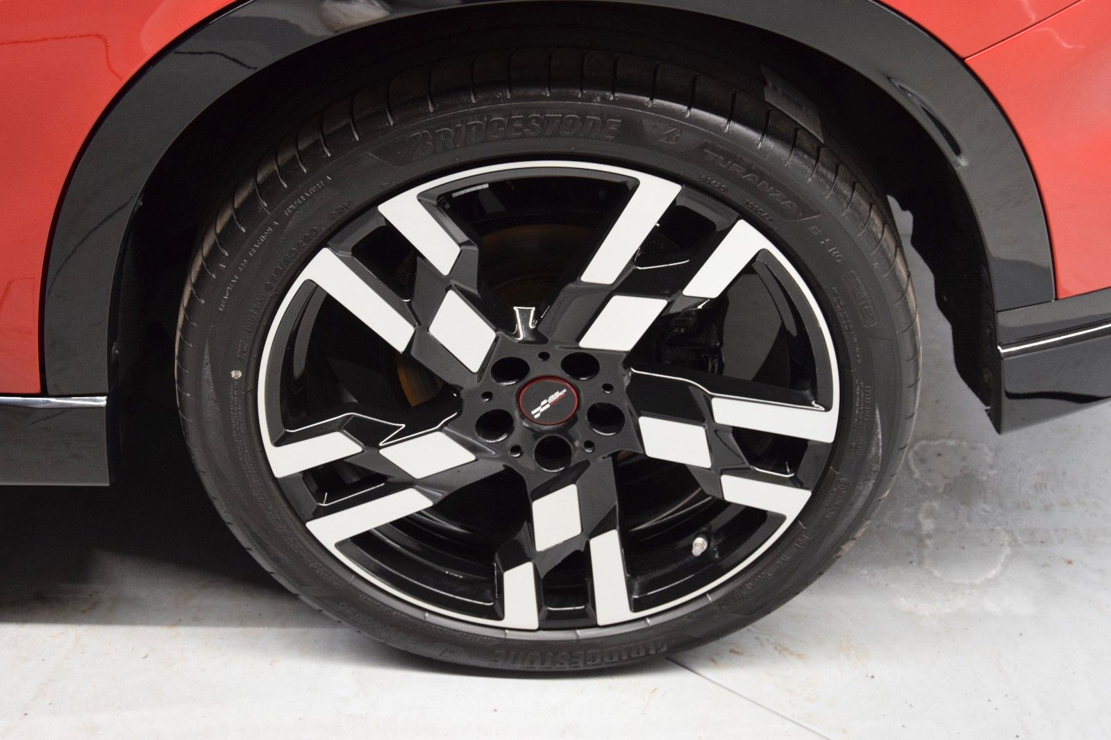 Fahrzeugabbildung MINI Countryman C John Cooper Works Trim L-Paket Pano